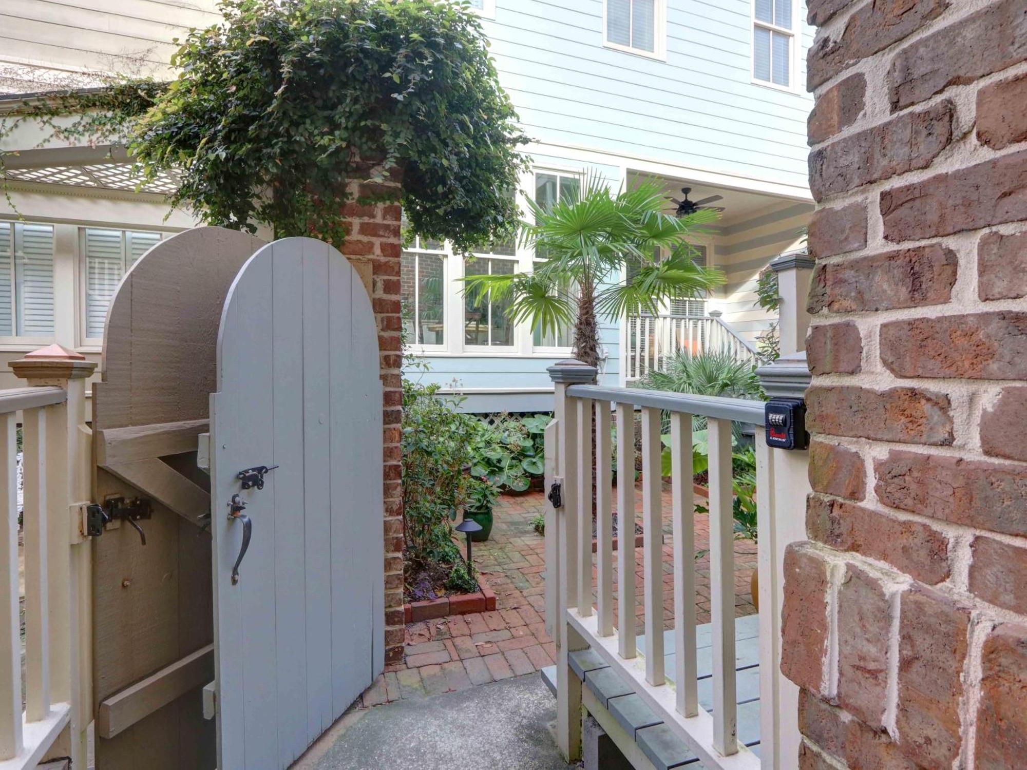 Crawford Carriage House Apartment Savannah Exterior photo