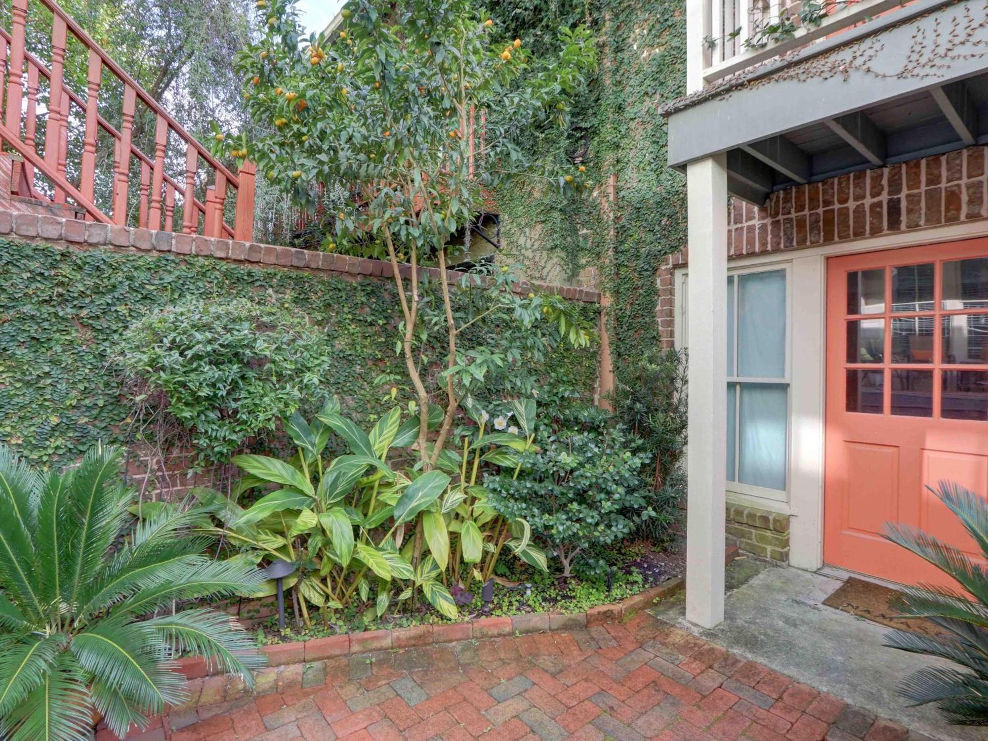 Crawford Carriage House Apartment Savannah Exterior photo